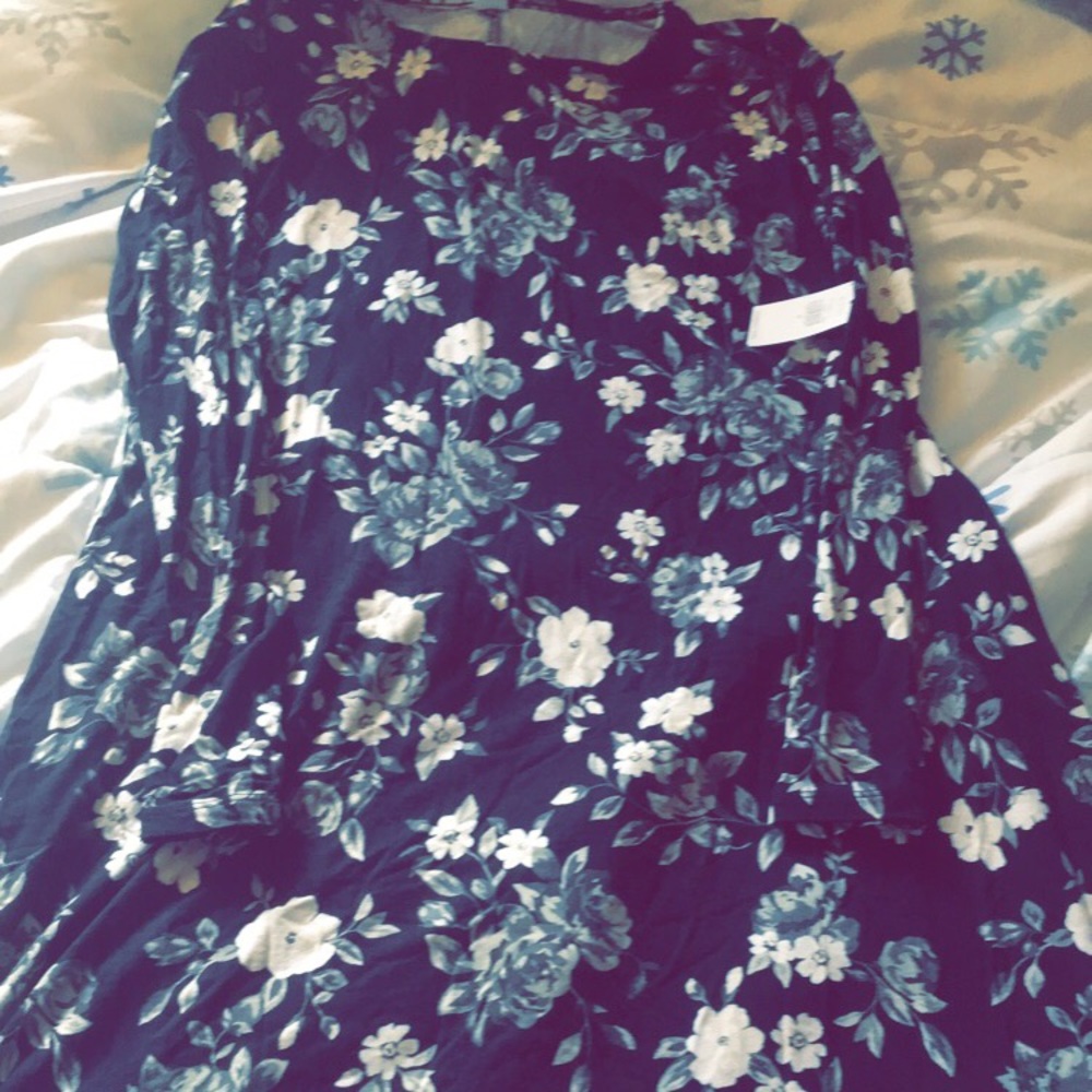 Old navy women’s dress M new